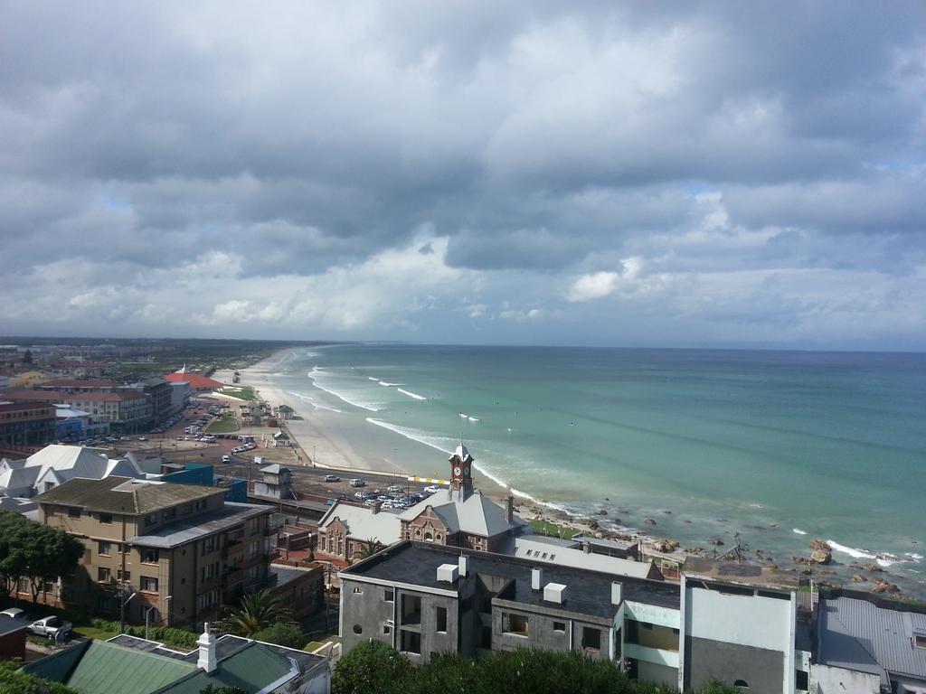 Seaview Apartment In Muizenberg Exteriör bild