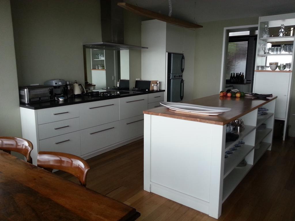 Seaview Apartment In Muizenberg Exteriör bild